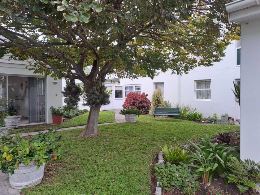 1 Bedroom Property for Sale in Westcliff Western Cape